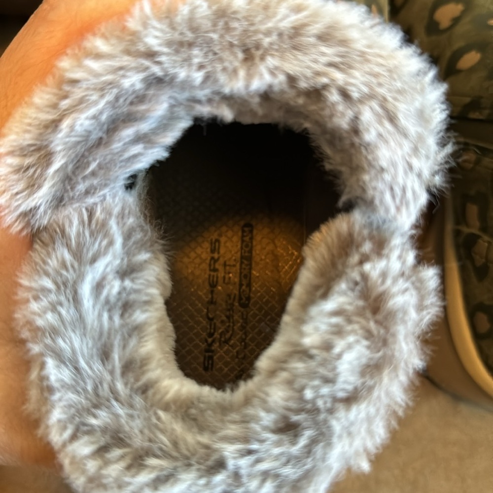 Sketcher Booties - Picture 9 of 9